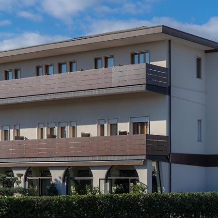 Hotel Belvedere Тиене Екстериор снимка