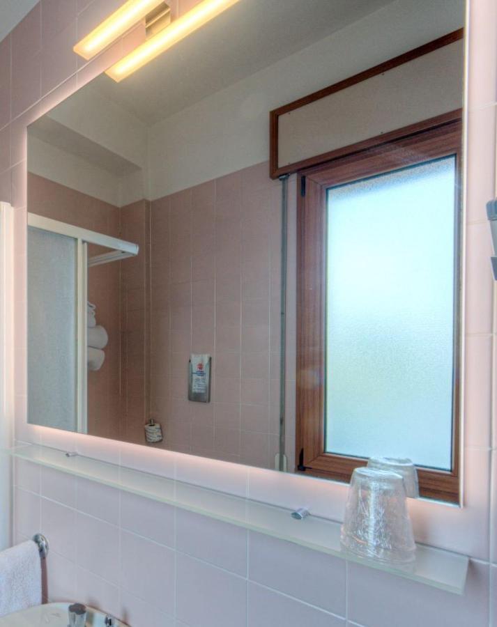 Hotel Belvedere Тиене Екстериор снимка