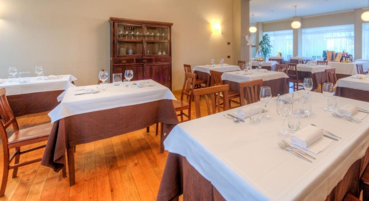 Hotel Belvedere Тиене Екстериор снимка