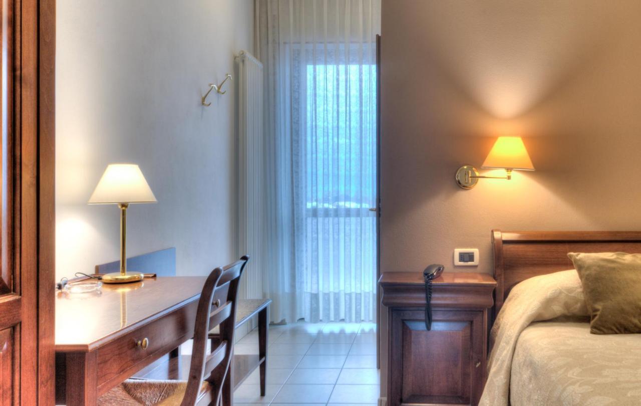 Hotel Belvedere Тиене Екстериор снимка