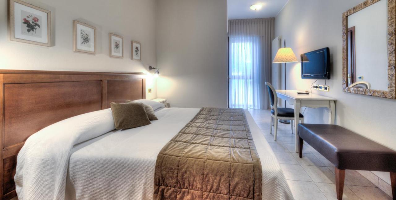 Hotel Belvedere Тиене Екстериор снимка