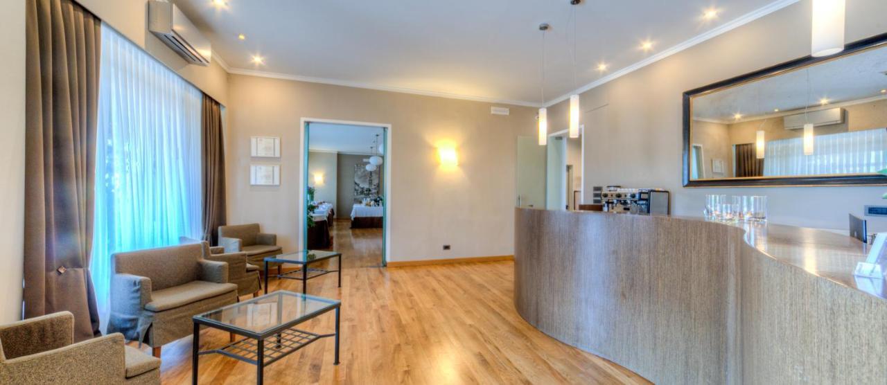 Hotel Belvedere Тиене Екстериор снимка