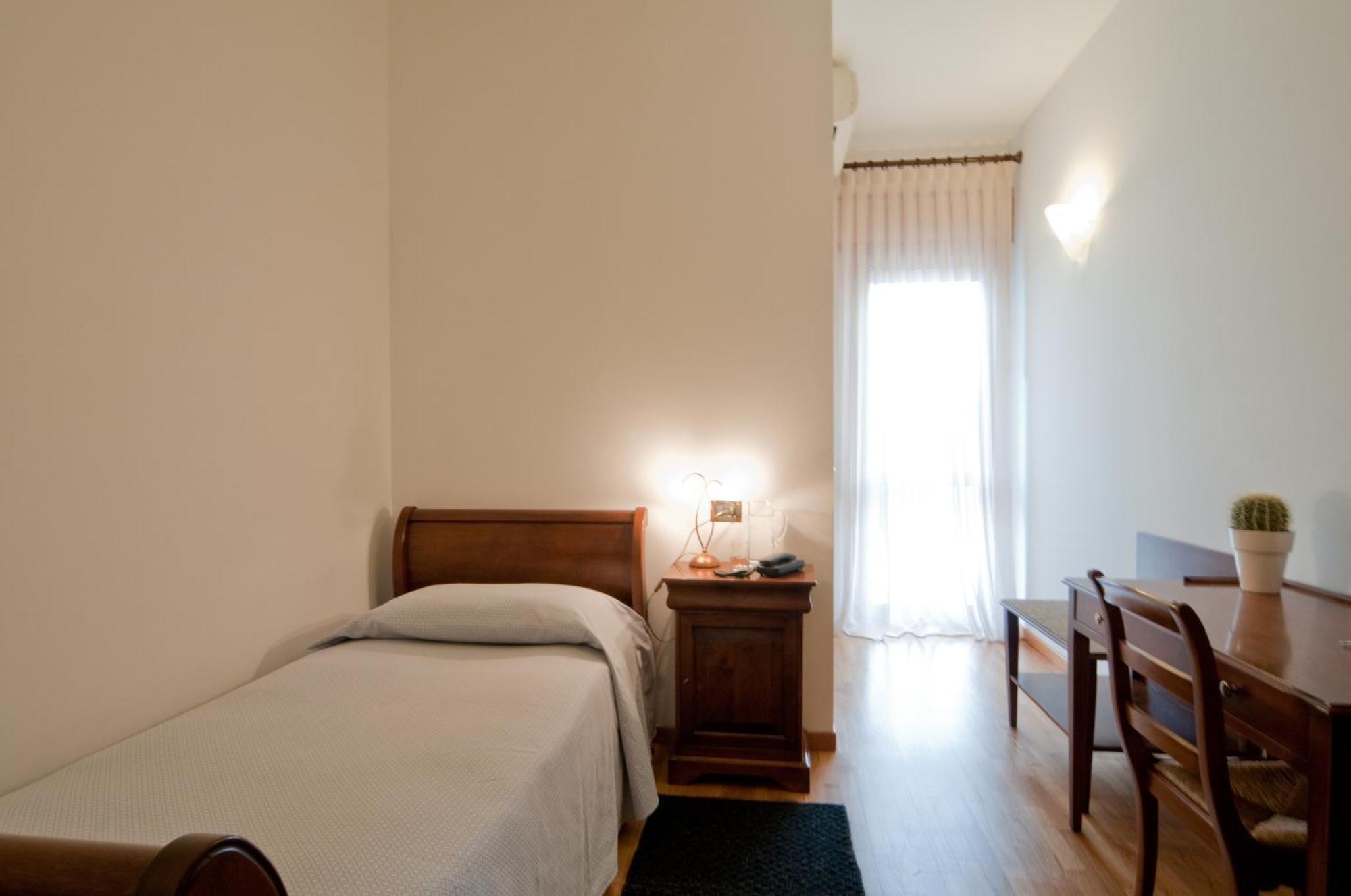 Hotel Belvedere Тиене Стая снимка