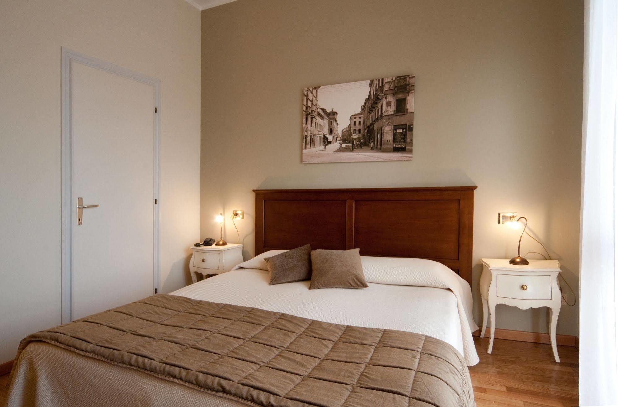 Hotel Belvedere Тиене Екстериор снимка
